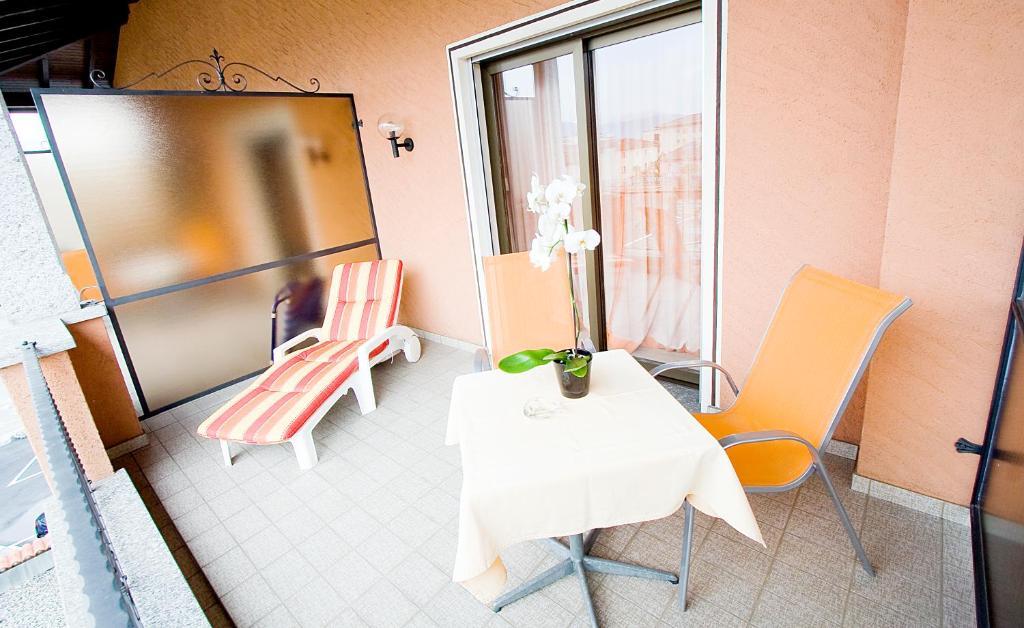 Hotel Elvetico Locarno Bilik gambar